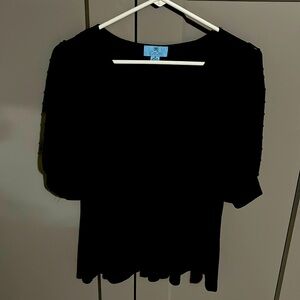 CeCe medium black top